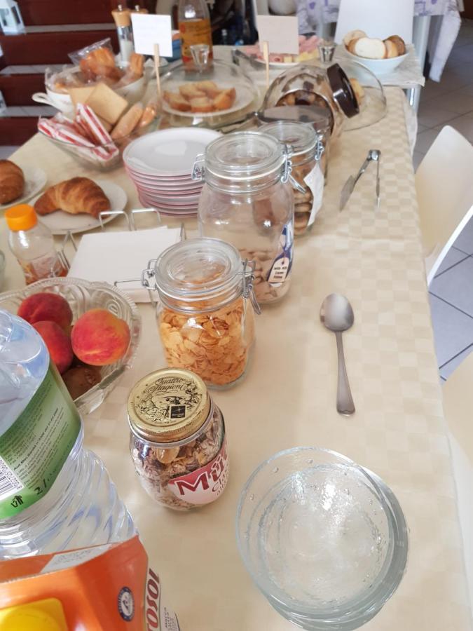 A Casa Di Monica Couette-café Olbia